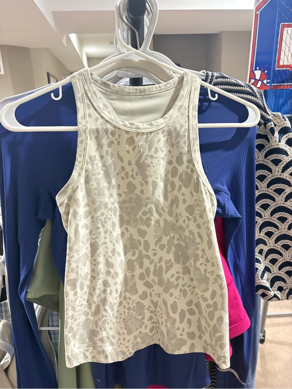 Lululemon tank top